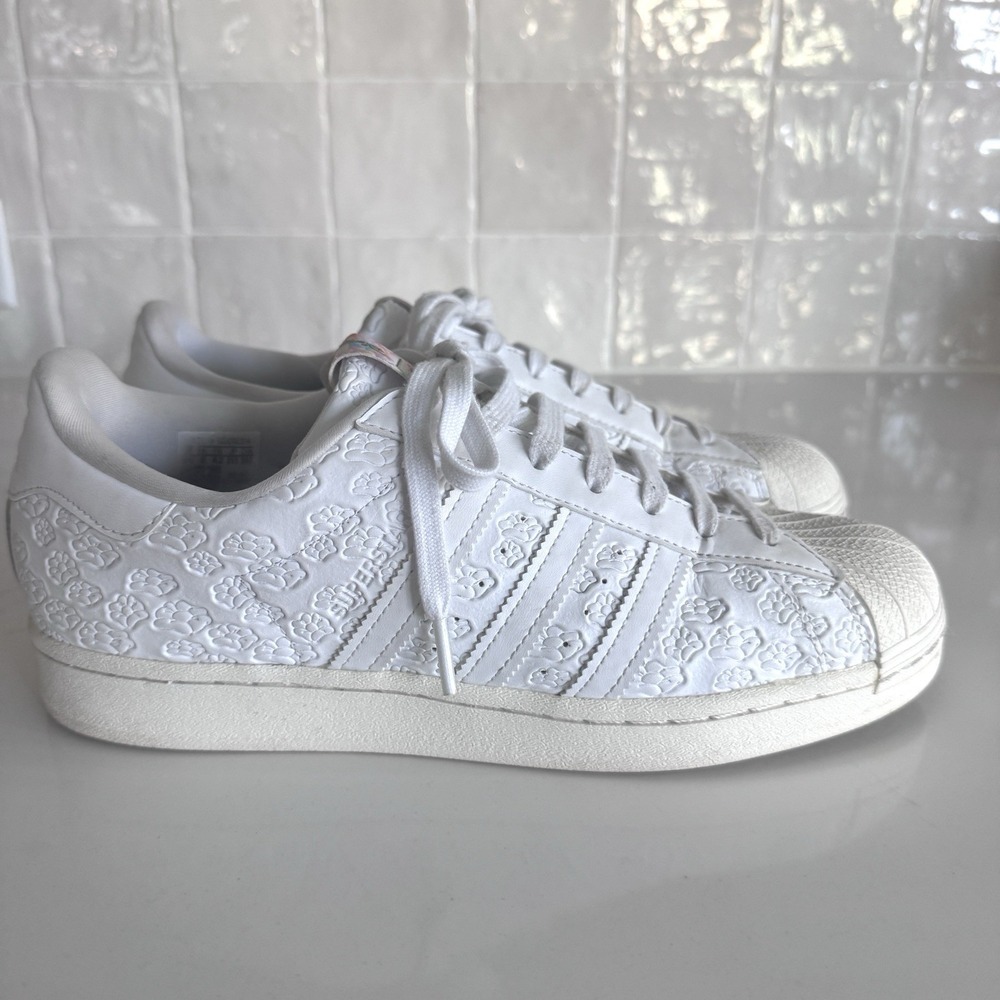 Adidas Disney Bambi Superstar Sneaker Womens 9.5 White Floral Embossed Shell Toe - Picture 4 of 9